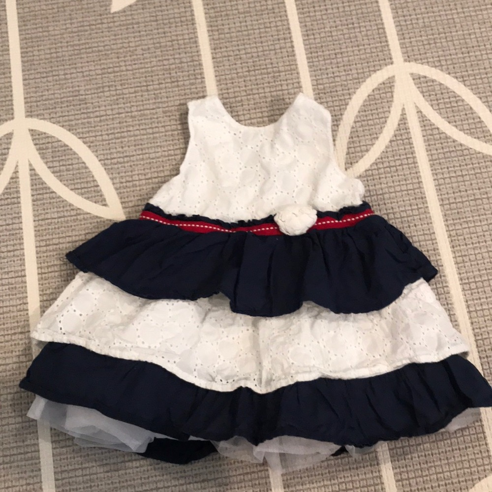 Savannah - White and blue sleeveless dress